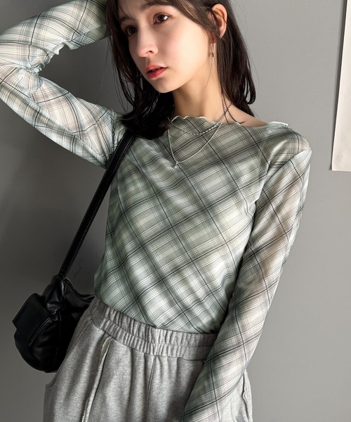 classicalelf(クラシカルエルフ)の「大人レトロでスタイリッシュ。オンブレチェックシアーボートネックメロウトップス(長袖)(Tシャツ/カットソー・レディース・ブルー/グレー/レッド・LARGE/MEDIUM/SMALL/X-LARGE)」の16枚目の写真