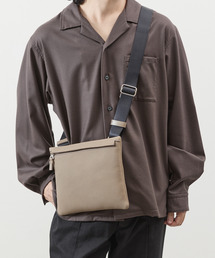 And A（アンドエー）の「ITTI イッチ / CELLIE SACOCHE - PM DIPLO SKY セリィサコッシュ 牛革ショルダーバッグ / ITTI-BAG-147-DS（ショルダーバッグ）」