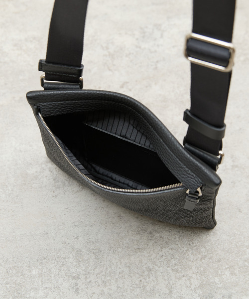 And A(アンドエー)の「ITTI イッチ / CELLIE SACOCHE - PM DIPLO SKY セリィサコッシュ 牛革ショルダーバッグ / ITTI-BAG-147-DS(ショルダーバッグ・メンズ・グレイッシュベージュ/ブラック・FREE)」の14枚目の写真