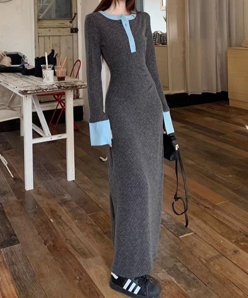 Achic(アシック)の「バイカラー リブニット ロングワンピース(ワンピース・レディース・グレー・M)」の1枚目の写真