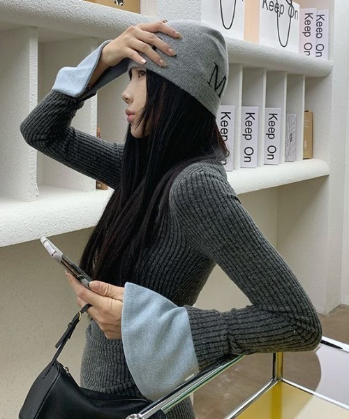 Achic(アシック)の「バイカラー リブニット ロングワンピース(ワンピース・レディース・グレー・M)」の8枚目の写真