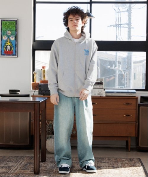 GLAZOS(グラソス)の「【大人向けサイズあり】デニム・ペインターパンツ(デニムパンツ・キッズ・ブルー/ライトブルー/ブラック・S/M/L/LL)」の4枚目の写真