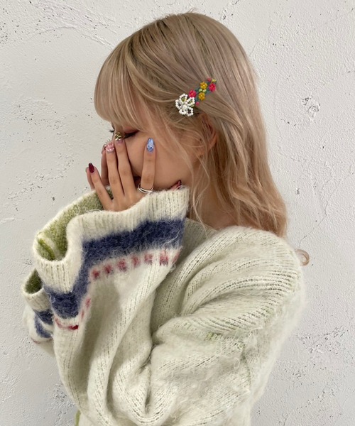 kutir(クティール)の「kutirlune/【2SET】レトロフラワービーズヘアクリップ(ヘアピン・レディース・ライトブルー/ネイビー/グリーン・FREE)」の15枚目の写真