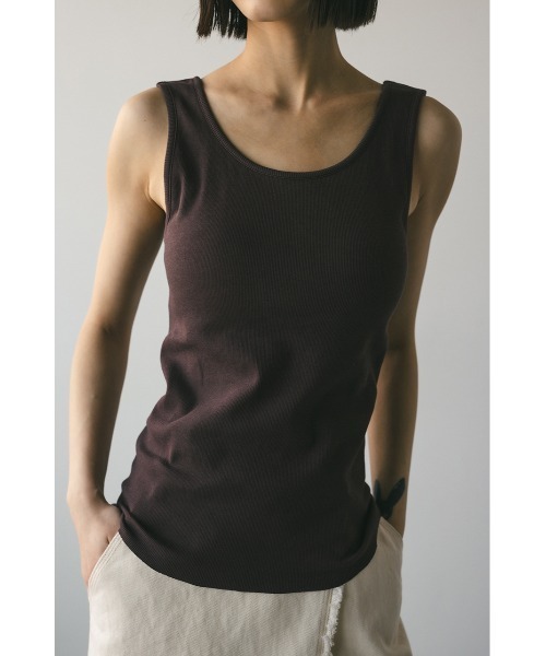 STYLEMIXER（スタイルミキサー）の「カップ付きバックオープンタンク（タンクトップ・レディース・ブラック/ホワイト/ブラウン・SMALL/MEDIUM）」の3枚目の写真