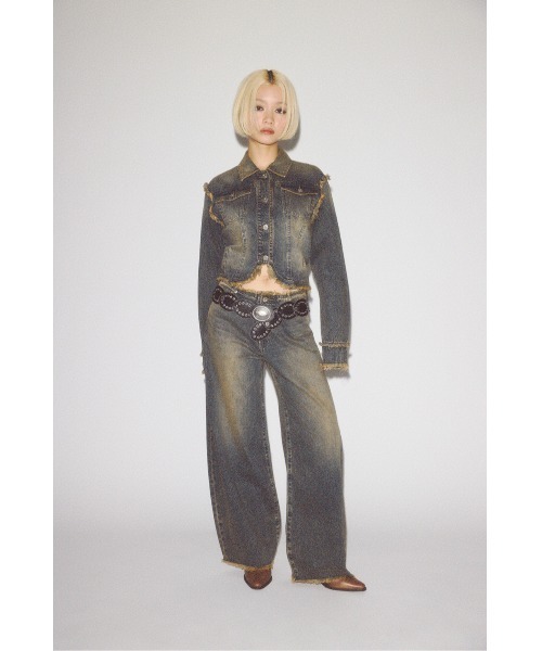 LAGUA GEM（ラグアジェム）の「CUT OFF COMPACT デニムジャケット（デニムジャケット・レディース・ブラック/ブルー・SMALL/MEDIUM）」の4枚目の写真