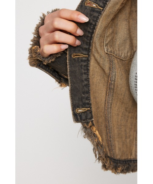 LAGUA GEM（ラグアジェム）の「CUT OFF COMPACT デニムジャケット（デニムジャケット・レディース・ブラック/ブルー・SMALL/MEDIUM）」の11枚目の写真