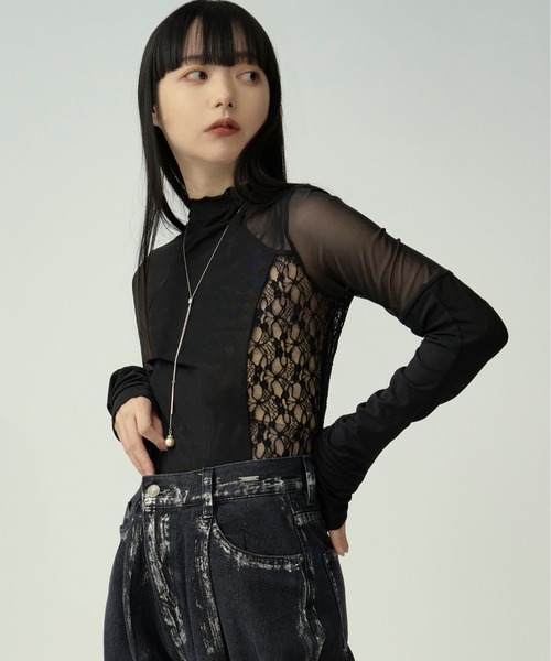 Ezick（エジック）の「elegant lace docking　 シアーレースキリカエトップス（その他トップス・レディース・アイボリー/ブラック・FREE）」の4枚目の写真