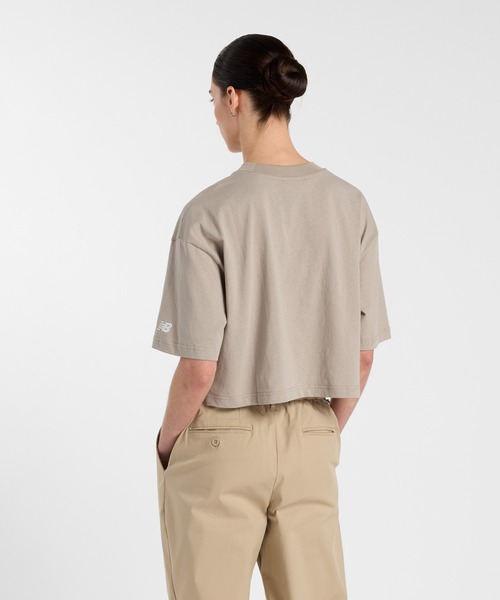 NEW BALANCE（ニューバランス）の「Athletics リニアロゴショートスリーブTシャツ（Tシャツ/カットソー・レディース・ホワイト/グレイッシュベージュ・LARGE/MEDIUM/SMALL）」の12枚目の写真