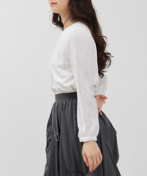 TRUDEA(トルディア)の「センターレースピンタックブラウス(シャツ/ブラウス・レディース・ホワイト/ベージュ・MEDIUM/LARGE)」の9枚目の写真