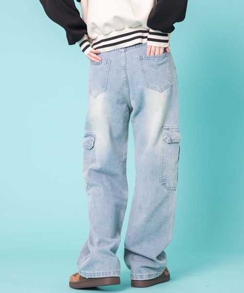 WOND（ウォンド）の「WOND/ワイドカーゴデニム（デニムパンツ・レディース・ライトインディゴブルー・MEDIUM/SMALL）」の4枚目の写真
