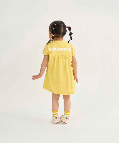 MIKI HOUSE（ミキハウス）の「【WEB限定】バックロゴ半袖ワンピース（ワンピース・キッズ・ライトグリーン/イエロー/ピンク/サックスブルー・120cm/110cm/90cm/130cm/80ｃｍ/100cm/140cm/150cm）」の18枚目の写真