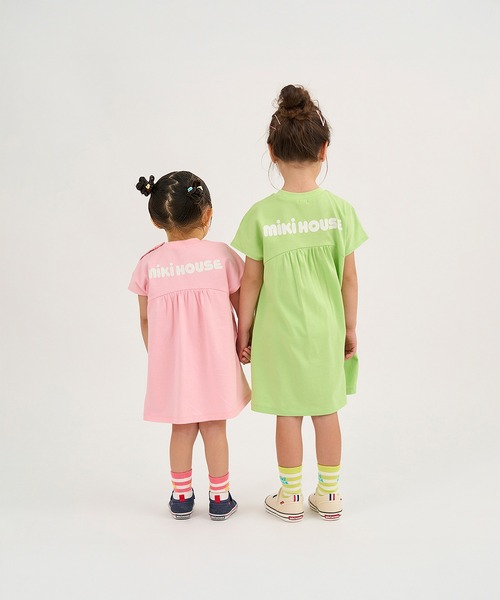 MIKI HOUSE（ミキハウス）の「【WEB限定】バックロゴ半袖ワンピース（ワンピース・キッズ・ライトグリーン/イエロー/ピンク/サックスブルー・120cm/110cm/90cm/130cm/80ｃｍ/100cm/140cm/150cm）」の16枚目の写真