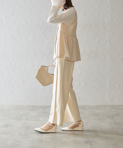 each（イーチ）の「パールボタンペプラムノースリベスト（ベスト・レディース・グレイッシュブルー/オフホワイト/ブラック・FREE）」の9枚目の写真