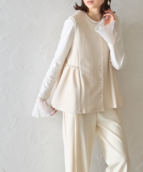 each（イーチ）の「パールボタンペプラムノースリベスト（ベスト・レディース・グレイッシュブルー/オフホワイト/ブラック・FREE）」の11枚目の写真