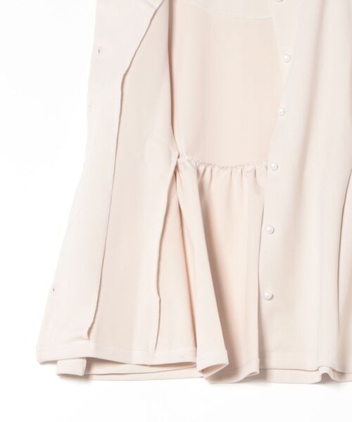 each（イーチ）の「パールボタンペプラムノースリベスト（ベスト・レディース・グレイッシュブルー/オフホワイト/ブラック・FREE）」の10枚目の写真