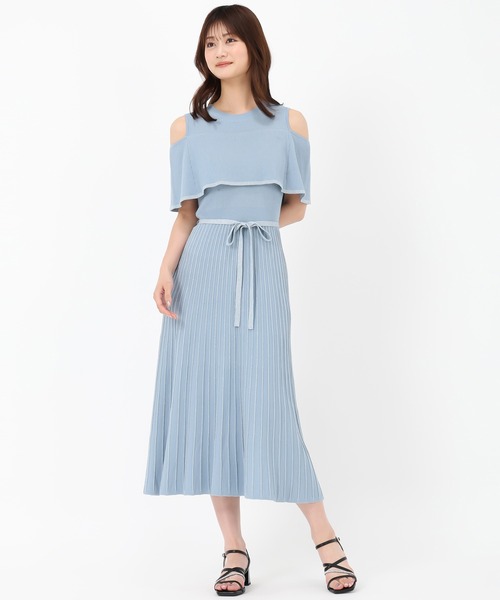 MISCH MASCH(ミッシュマッシュ)の「オフショルラメニットワンピース(ワンピース・レディース・ベージュ/レッド/ブルー・フリ-)」の4枚目の写真