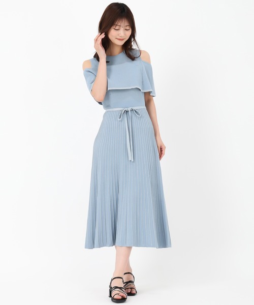 MISCH MASCH(ミッシュマッシュ)の「オフショルラメニットワンピース(ワンピース・レディース・ベージュ/レッド/ブルー・フリ-)」の14枚目の写真