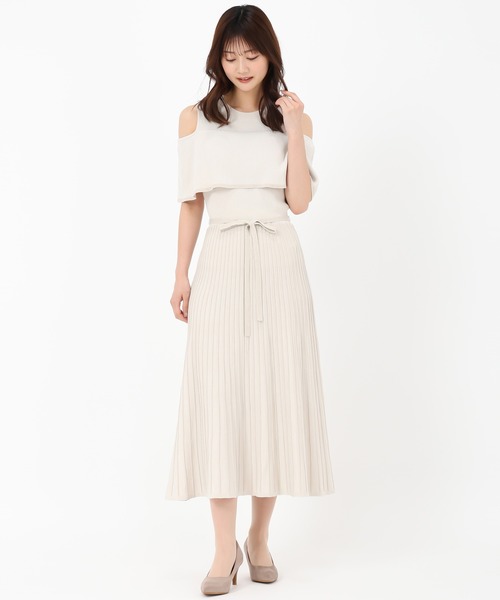 MISCH MASCH(ミッシュマッシュ)の「オフショルラメニットワンピース(ワンピース・レディース・ベージュ/レッド/ブルー・フリ-)」の16枚目の写真