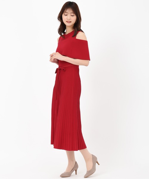 MISCH MASCH(ミッシュマッシュ)の「オフショルラメニットワンピース(ワンピース・レディース・ベージュ/レッド/ブルー・フリ-)」の17枚目の写真