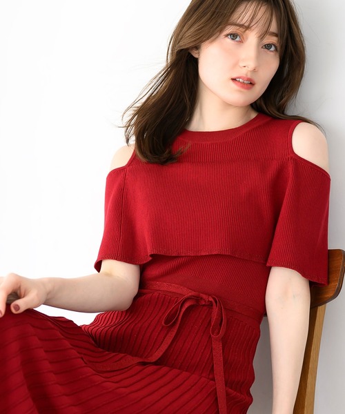 MISCH MASCH(ミッシュマッシュ)の「オフショルラメニットワンピース(ワンピース・レディース・ベージュ/レッド/ブルー・フリ-)」の21枚目の写真