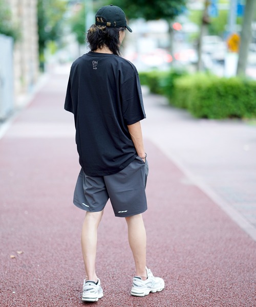 THE MILES(ザ マイルズ)の「GYMTEC 綿100%スーパーコーマ糸 ワークアウト半袖Tシャツ(Tシャツ/カットソー・メンズ・ホワイト/ブラック/ライトグレー・MEDIUM/LARGE/X-LARGE)」の20枚目の写真