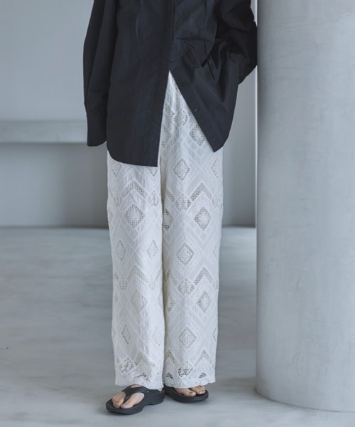 feepur（フェピュール）の「【TALLサイズあり】レースパンツ（その他パンツ・レディース・ブラック/オフホワイト・SMALL/MEDIUM/TALL）」の3枚目の写真