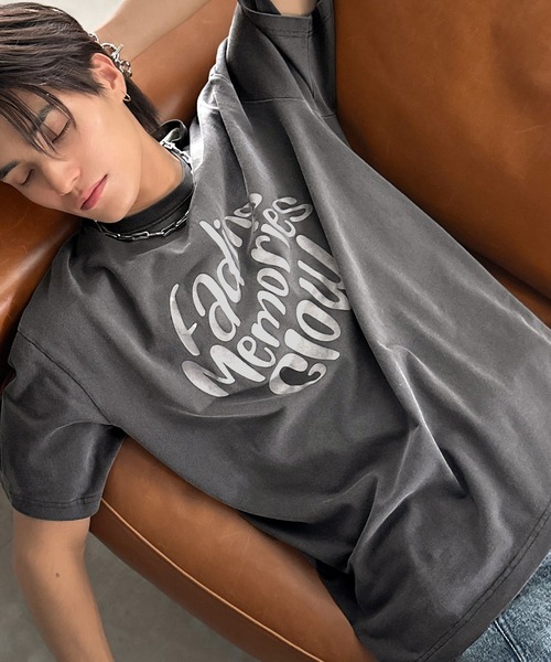 Classical Origin(クラシカルオリジン)の「ピグメント加工マットグラフィック柄Tシャツ / Pigment-Washed Matte Graphic T-Shirt(Tシャツ/カットソー・メンズ・その他2/その他4/その他1/その他3・SMALL/LARGE/MEDIUM)」の1枚目の写真