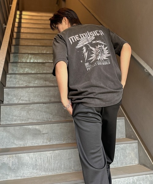 Classical Origin(クラシカルオリジン)の「ピグメント加工マットグラフィック柄Tシャツ / Pigment-Washed Matte Graphic T-Shirt(Tシャツ/カットソー・メンズ・その他2/その他4/その他1/その他3・SMALL/LARGE/MEDIUM)」の9枚目の写真