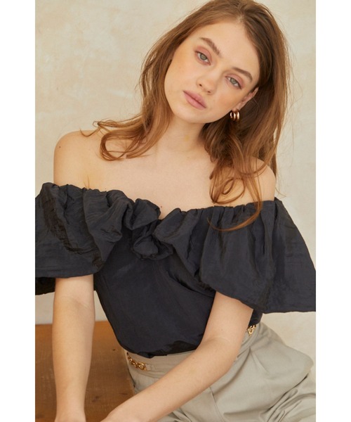 Estella.K(エステラケー)の「Parker Top オフショルケープブラウス(シャツ/ブラウス・レディース・ホワイト/ネイビー/キャメル/レンガ・FREE)」の16枚目の写真