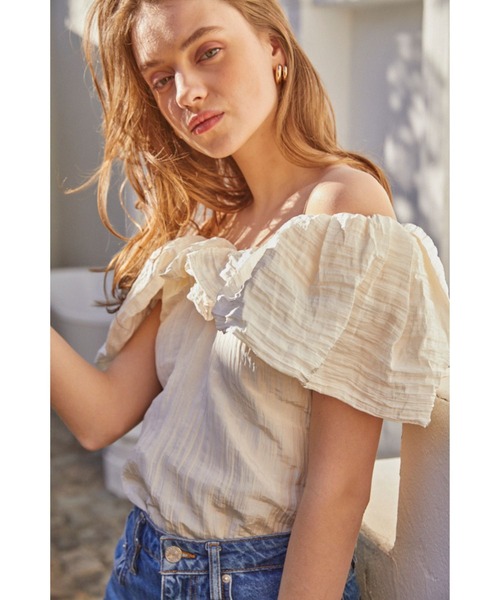 Estella.K(エステラケー)の「Parker Top オフショルケープブラウス(シャツ/ブラウス・レディース・ホワイト/ネイビー/キャメル/レンガ・FREE)」の11枚目の写真