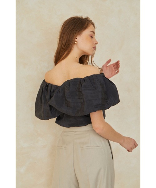 Estella.K(エステラケー)の「Parker Top オフショルケープブラウス(シャツ/ブラウス・レディース・ホワイト/ネイビー/キャメル/レンガ・FREE)」の15枚目の写真