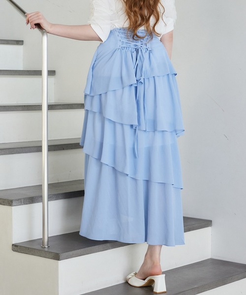 one after another NICE CLAUP（ワンアフターアナザーナイスクラップ）の「スリット入りティアードスカート（スカート・レディース・モカ/サックスブルー/ブラック/ホワイト系その他・FREE）」の4枚目の写真