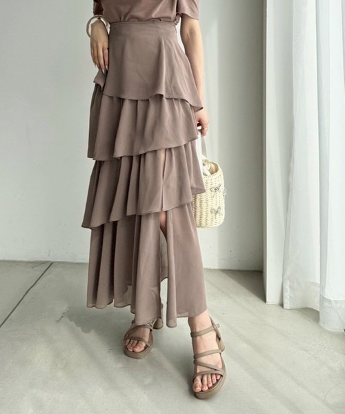 one after another NICE CLAUP（ワンアフターアナザーナイスクラップ）の「スリット入りティアードスカート（スカート・レディース・モカ/サックスブルー/ブラック/ホワイト系その他・FREE）」の3枚目の写真