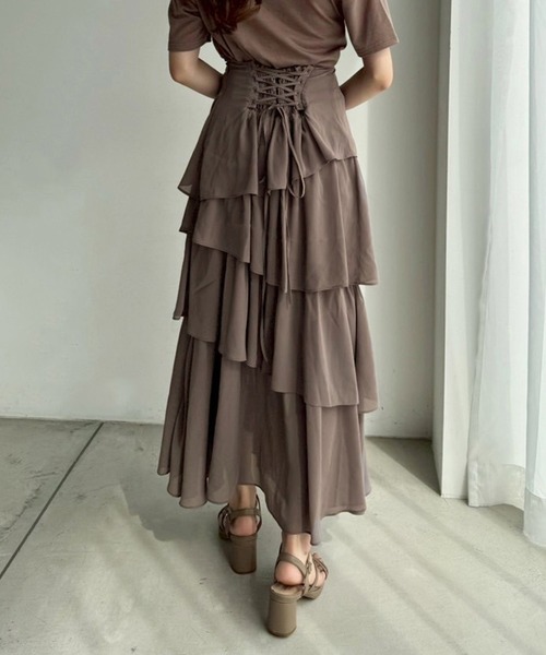 one after another NICE CLAUP（ワンアフターアナザーナイスクラップ）の「スリット入りティアードスカート（スカート・レディース・モカ/サックスブルー/ブラック/ホワイト系その他・FREE）」の10枚目の写真