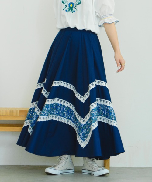 eLur（エラー）の「【eLur】フラワー&レースフレアスカート（スカート