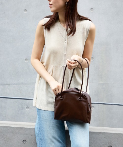 TRIANGLE PALETTE（トライアングルパレット）の「ペプラム ラメニット ベスト/ジレ（ベスト・レディース・ブラック/ライトブルー/グレイッシュベージュ・FREE）」の3枚目の写真