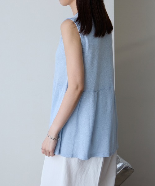 TRIANGLE PALETTE（トライアングルパレット）の「ペプラム ラメニット ベスト/ジレ（ベスト・レディース・ブラック/ライトブルー/グレイッシュベージュ・FREE）」の12枚目の写真