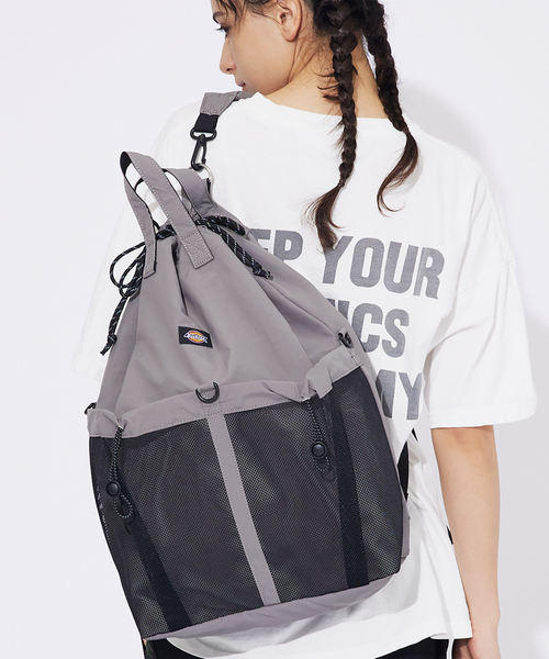Dickies(ディッキーズ)の「【DICKIES/ディッキーズ】3WAY MP DS SACK 80976100/ドローストリングデザイン/スポーティ/カジュアル/ナップザック/ユニセックス【WEB限定】(バックパック/リュック・レディース・グレー/アイボリー/ブラック・フリー)」の3枚目の写真