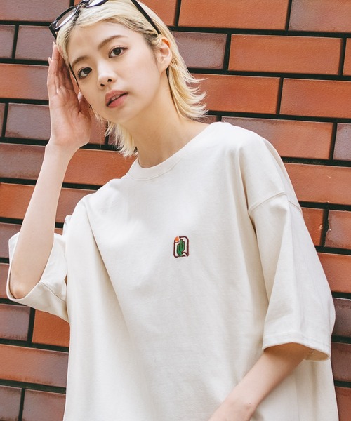 LB/S (エルビーエス)の「【DESERT SPORTSWEAR:デザートスポーツウェア】ワンポイント 刺繍 Tシャツ(Tシャツ/カットソー・メンズ・アイボリー/サックスブルー/スミクロ/ピンク/ブラウン/ブラック/ホワイト・MEDIUM/LARGE/X-LARGE)」の3枚目の写真