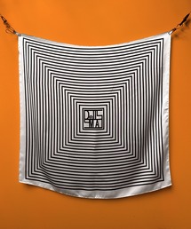 MAISON SELECT（メゾンセレクト）の「5A1 大判スカーフ ヘッドスカーフ 68cm×68cm シルクライク オプティカル ペイズリー チェーン柄  馬（バンダナ/スカーフ）」