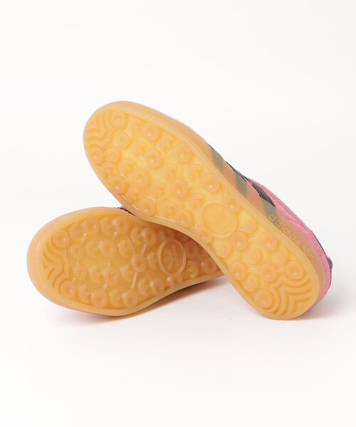 adidas（アディダス）の「ガゼル インドア / Gazelle Indoor / スニーカー アディダスオリジナルス adidas Originals（スニーカー・レディース・ピンク・24.5cm/28.0cm/28.5cm/29.0cm/23.0cm/23.5cm/24.0cm/26.5cm/27.0cm/27.5cm/22.0cm/22.5cm/25.0cm/25.5cm/26.0cm）」の3枚目の写真