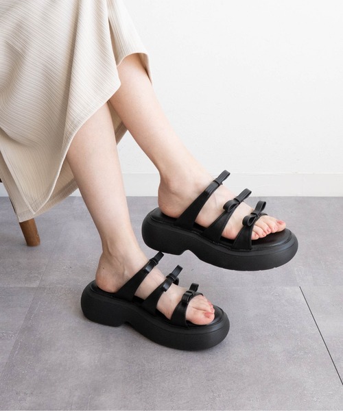 Fabby fabby(ファビィーファビィー)の「ミニリボンサンダル(サンダル・レディース・ブラック/シルバー・MEDIUM/LARGE)」の7枚目の写真