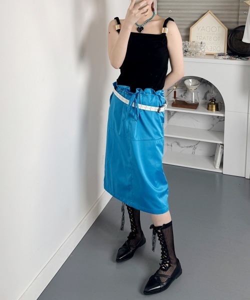 VIVID LADY(ビビッドレディー)の「サテンライク Iラインスカート ウエスト紐(スカート・レディース・ブルー/ブラウン/レッド・SMALL/MEDIUM)」の11枚目の写真