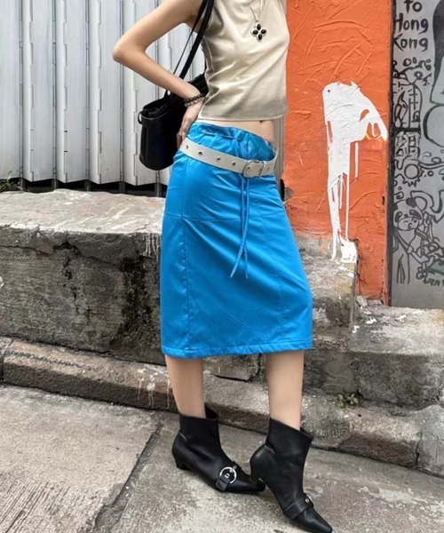 VIVID LADY(ビビッドレディー)の「サテンライク Iラインスカート ウエスト紐(スカート・レディース・ブルー/ブラウン/レッド・SMALL/MEDIUM)」の20枚目の写真