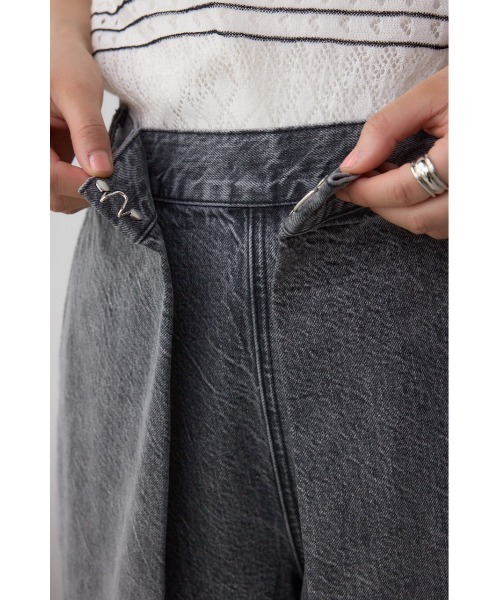 AZUL by moussy（アズールバイマウジー）の「【サイズ,身長別画像あり】AZUL DENIM フロントタックワイドデニム（デニムパンツ・レディース・ブルー/ライトブラック・SMALL/MEDIUM）」の11枚目の写真