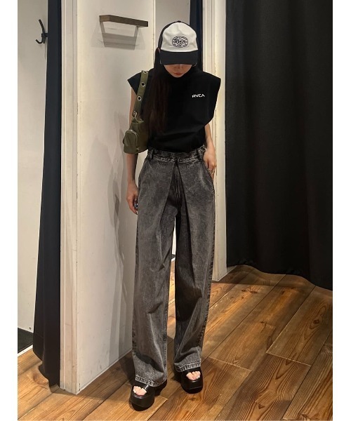 AZUL by moussy（アズールバイマウジー）の「【サイズ,身長別画像あり】AZUL DENIM フロントタックワイドデニム（デニムパンツ・レディース・ブルー/ライトブラック・SMALL/MEDIUM）」の18枚目の写真