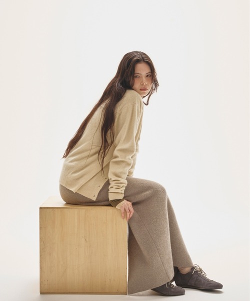 TODAYFUL（トゥデイフル）の「Puffy Knit Skirt（スカート・レディース・ブラック/グレイッシュベージュ・36inch/38inch）」の4枚目の写真