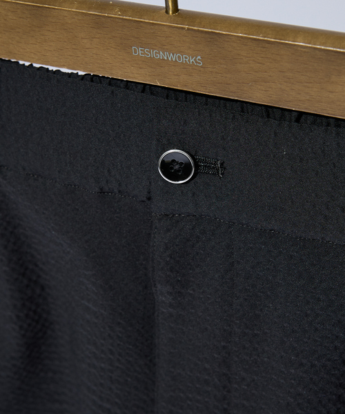 DESIGNWORKS(デザインワークス)の「【SOLOTEX(R)】ウール サッカー ショートパンツ(その他パンツ・メンズ・ブラック・46/48)」の4枚目の写真