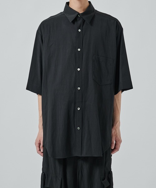 UJOH（ウジョー）の「【UJOH HOMME】別注 Full Open Half Sleev Shirt（シャツ/ブラウス・メンズ・ベージュ/ブラック・4/5）」の9枚目の写真