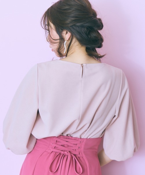 marun（マルン）の「＜大きいサイズ＞ハートアクセ付フロントタックブラウス　marun（シャツ/ブラウス・レディース・ネイビー/ピンクベージュ・L/LL/3L/4L/5L）」の4枚目の写真